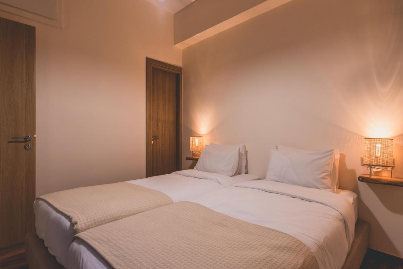 Luxury Apartment With Acropolis View Terrace And Jacuzzi In The Heart Of Athens - Living Stone Azurite Bagian luar foto